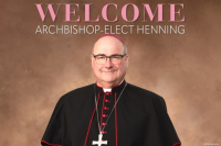 Bulletin Cover, BC_BostonArchbishop-elect_HenningJ1HorzEN, Welcome Archbishop-elect Henning, Spanish